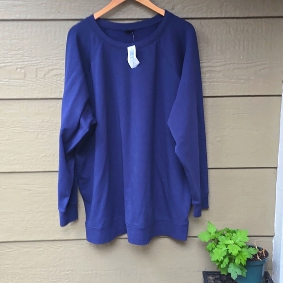 Torrid Classic Fit Ultra Soft Fleece Crew Neck Raglan Sweatshirt NWT Navy blue 3 - Picture 6 of 10